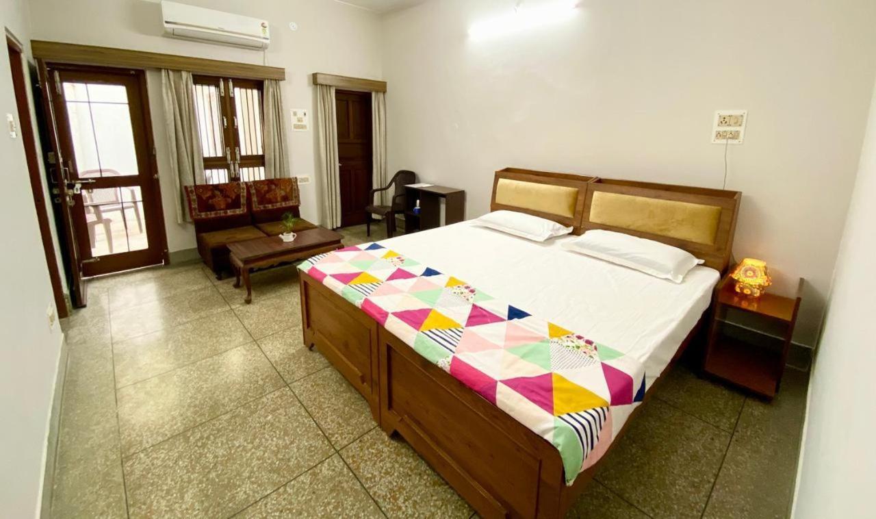 مبيت وإفطار لاكناو Garden View Residency المظهر الخارجي الصورة