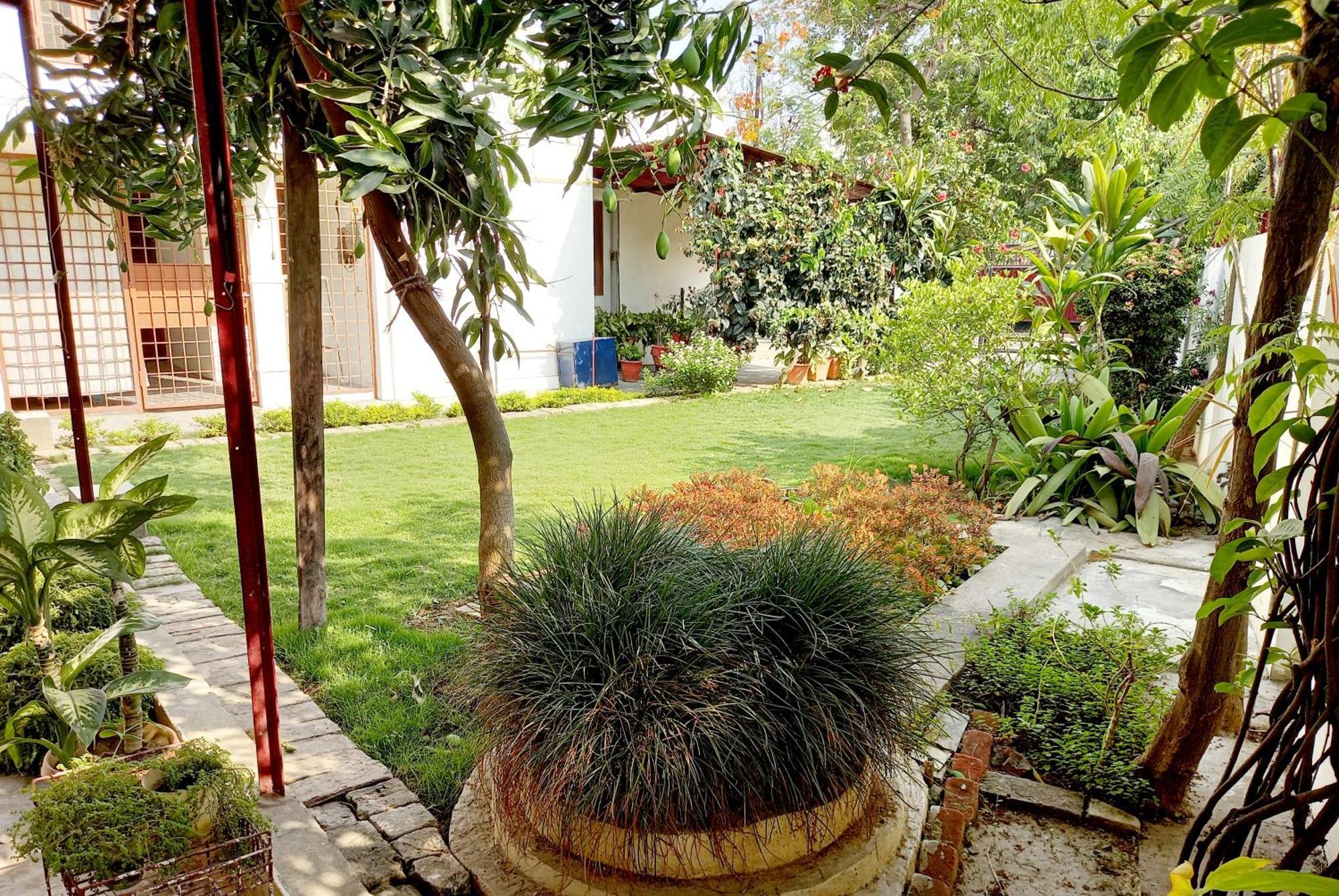 مبيت وإفطار لاكناو Garden View Residency المظهر الخارجي الصورة